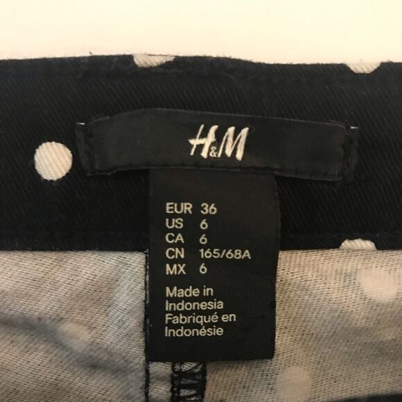 H&M Black and White Polka Dot Shorts Size 6 - Picture 2 of 6